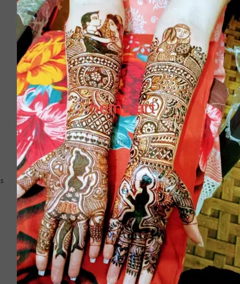 figure back hand mehndi design