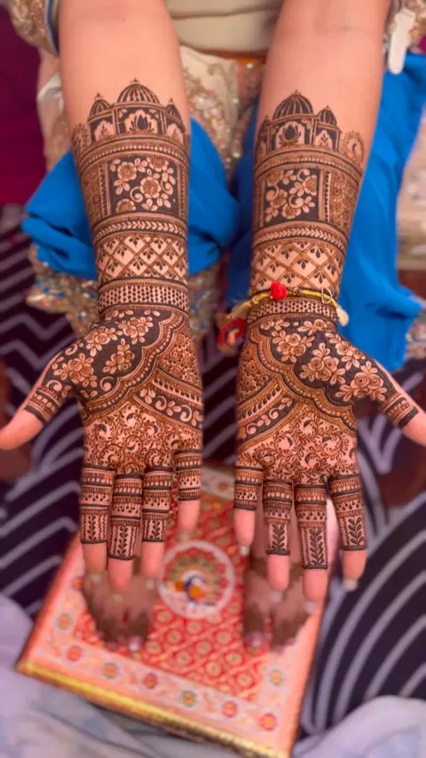 bridal figure front hand mehndi design