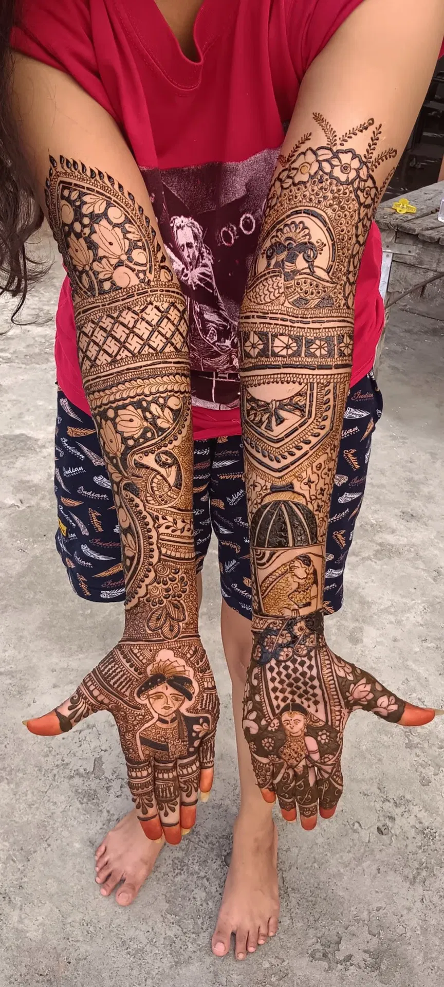 Heavy Front Hand Mehndi Design with Figures