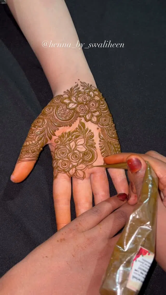 Front Hand Mehndi Design
