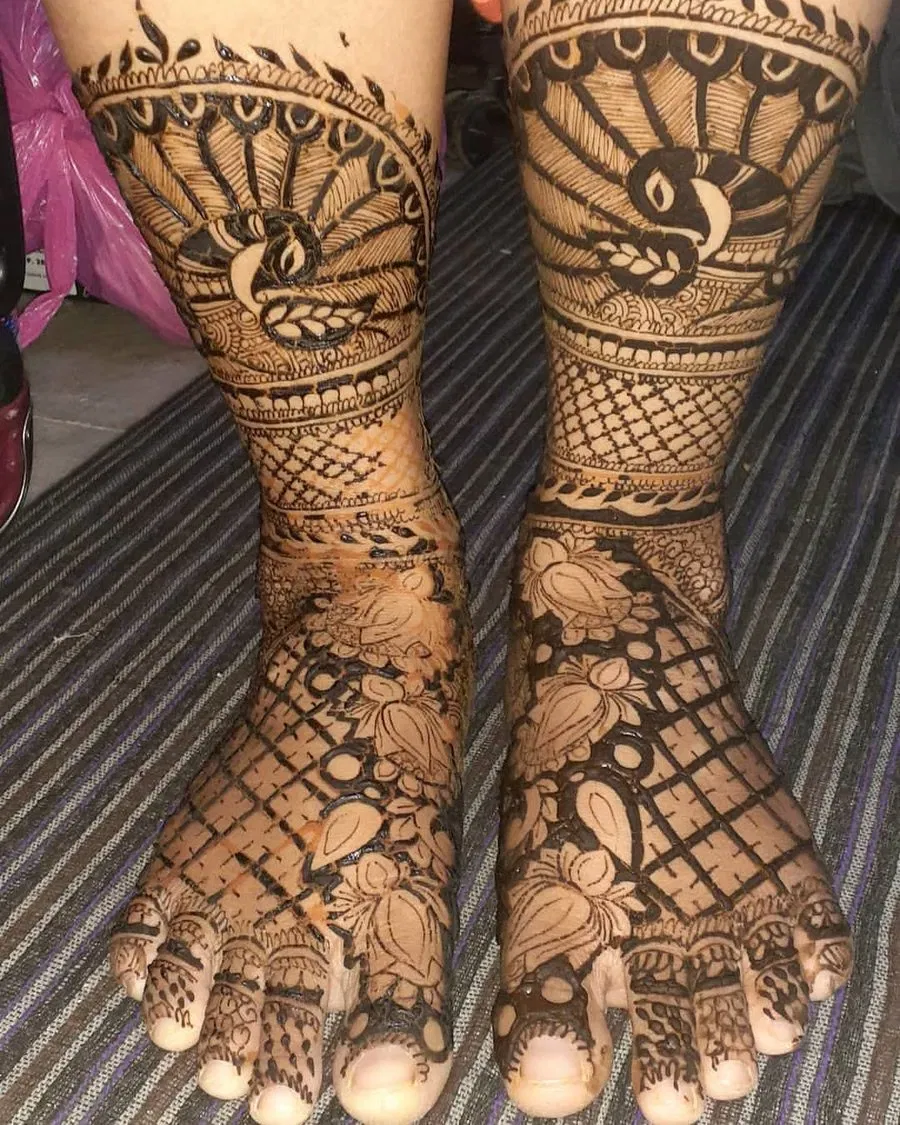 Foot Mehndi Design with Figures and Lotus