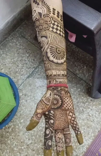 Full Hand Mehndi Design (2)