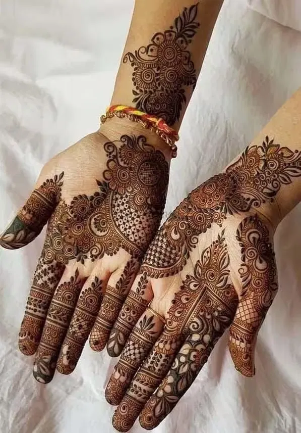 Front Hand Mehndi Design