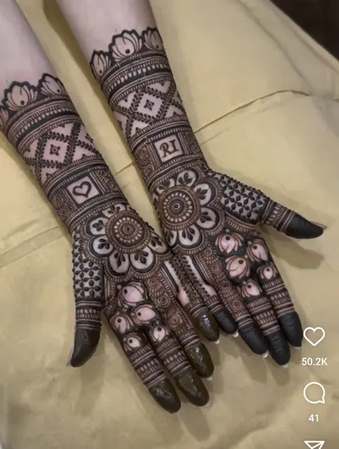 bridal indian figure front hand mehndi design