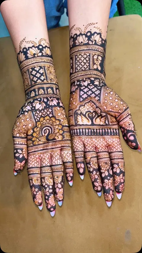 back hand mehndi design