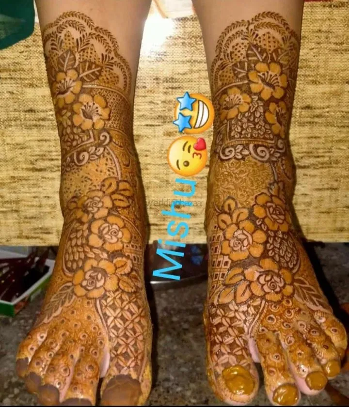 Back Hand Mehndi Design
