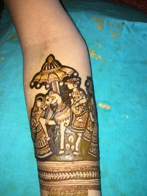 figure full hand mehndi design