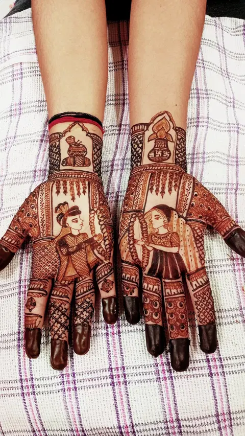 figure front hand mehndi design