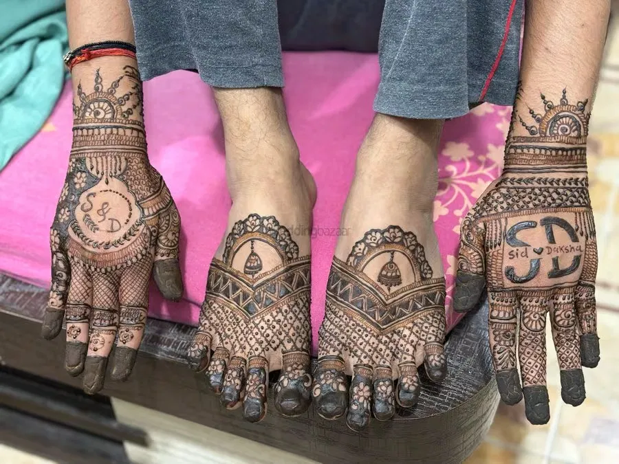 Back Hand Mehndi Design with Figures