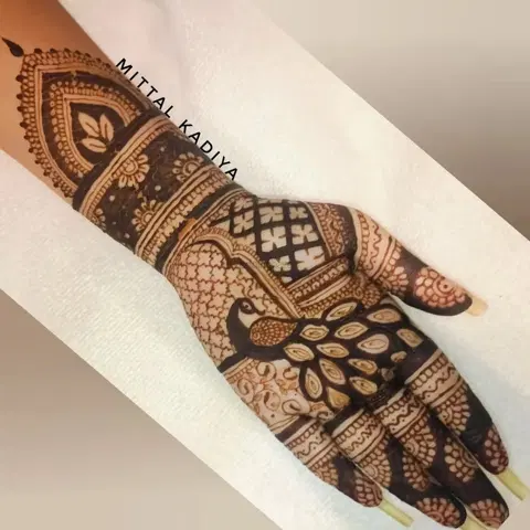 peacock back hand mehndi design