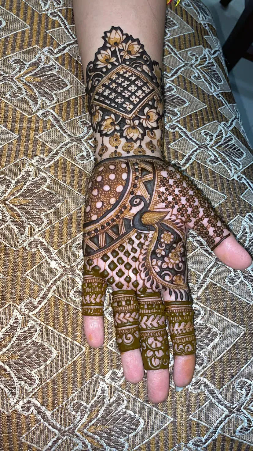 Back Hand Mehndi Design