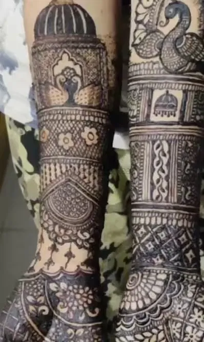 Full Hand Mehndi Design with Figures and Peacock (5)