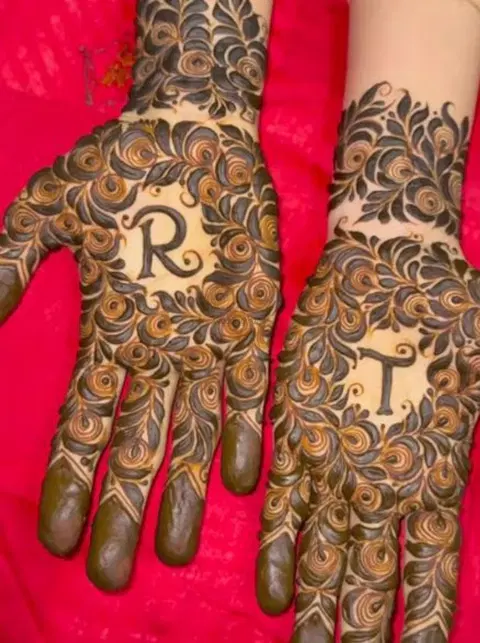 moon mehndi design