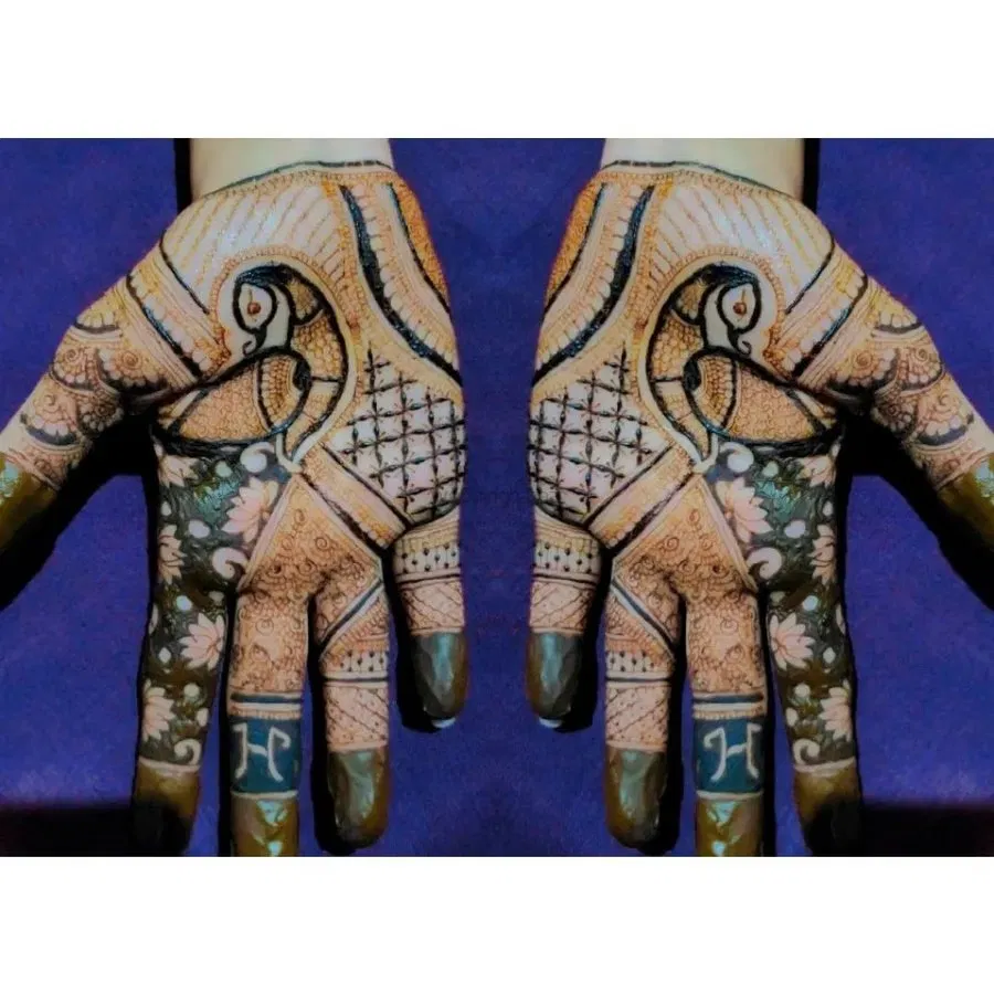 Front Hand Mehndi Design with Figures (2)
