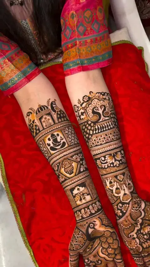 figure full hand mehndi design
