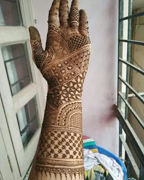 full hand mehndi design