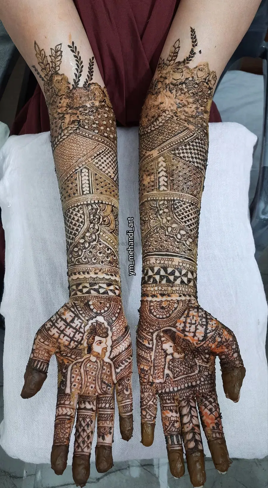 Heavy Front Hand Mehndi Design with Figures