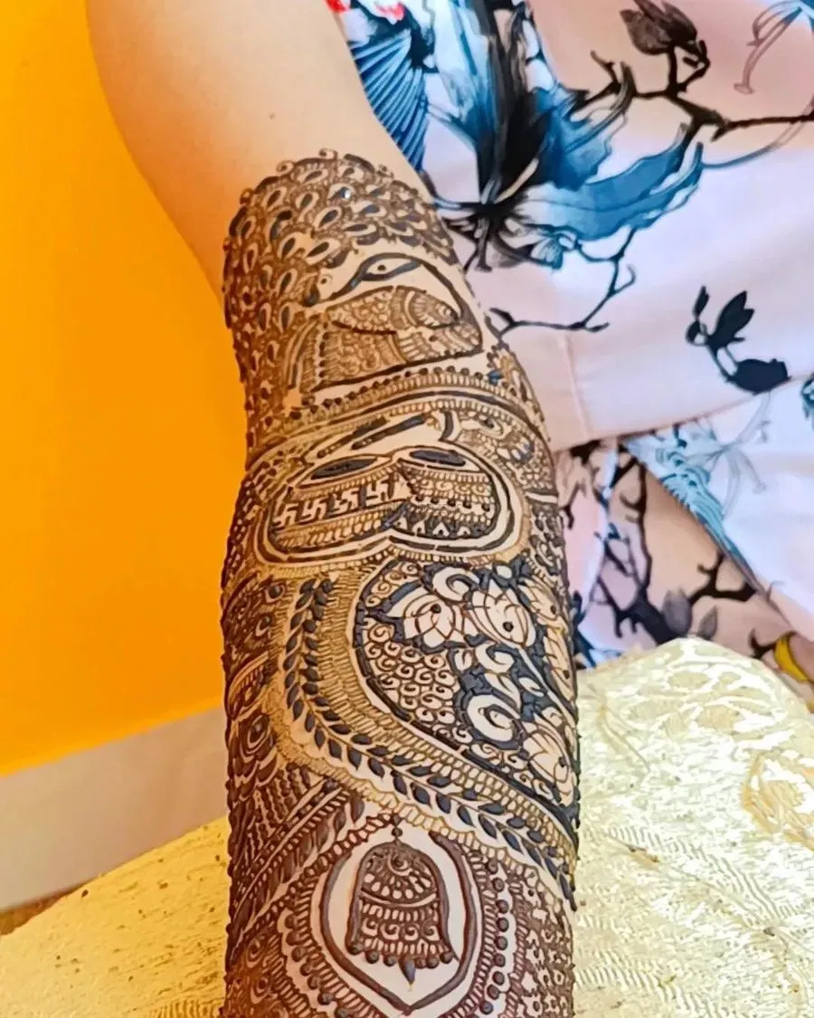 Back Hand Mehndi Design