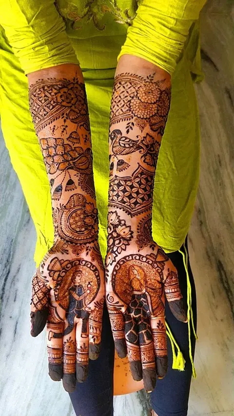 figure full hand mehndi design