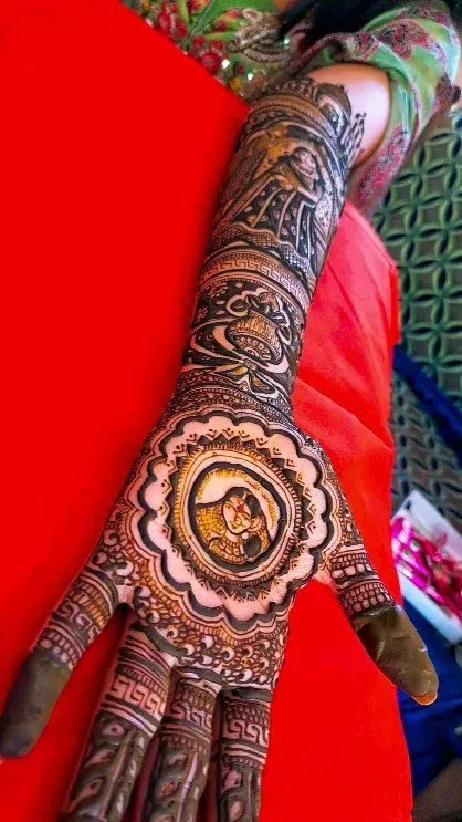 Front Hand Mehndi Design