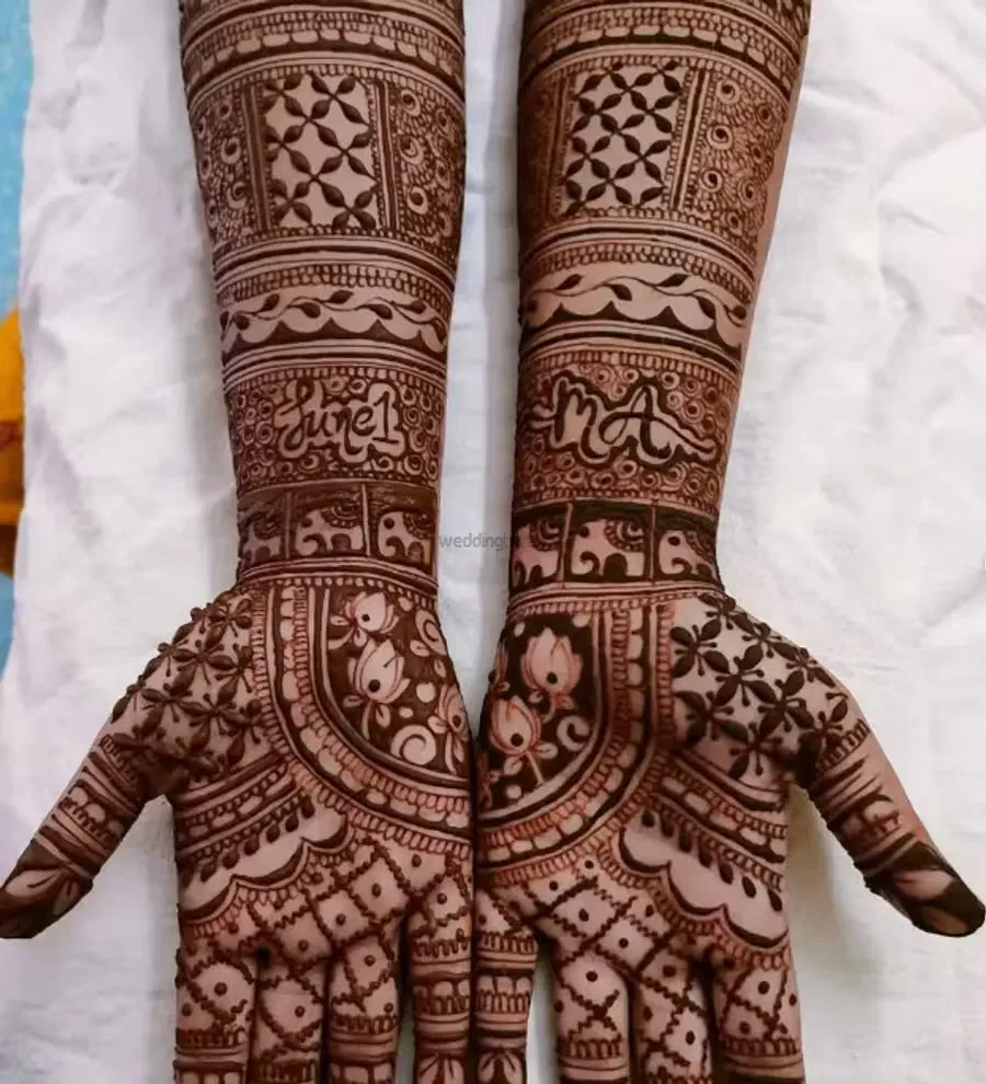 Full Hand Mehndi Design with Figures (2)