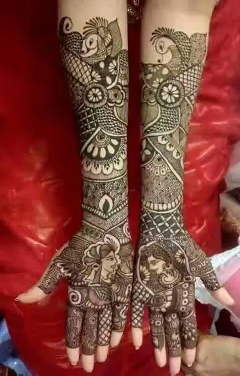 Mehndi Design with Figures