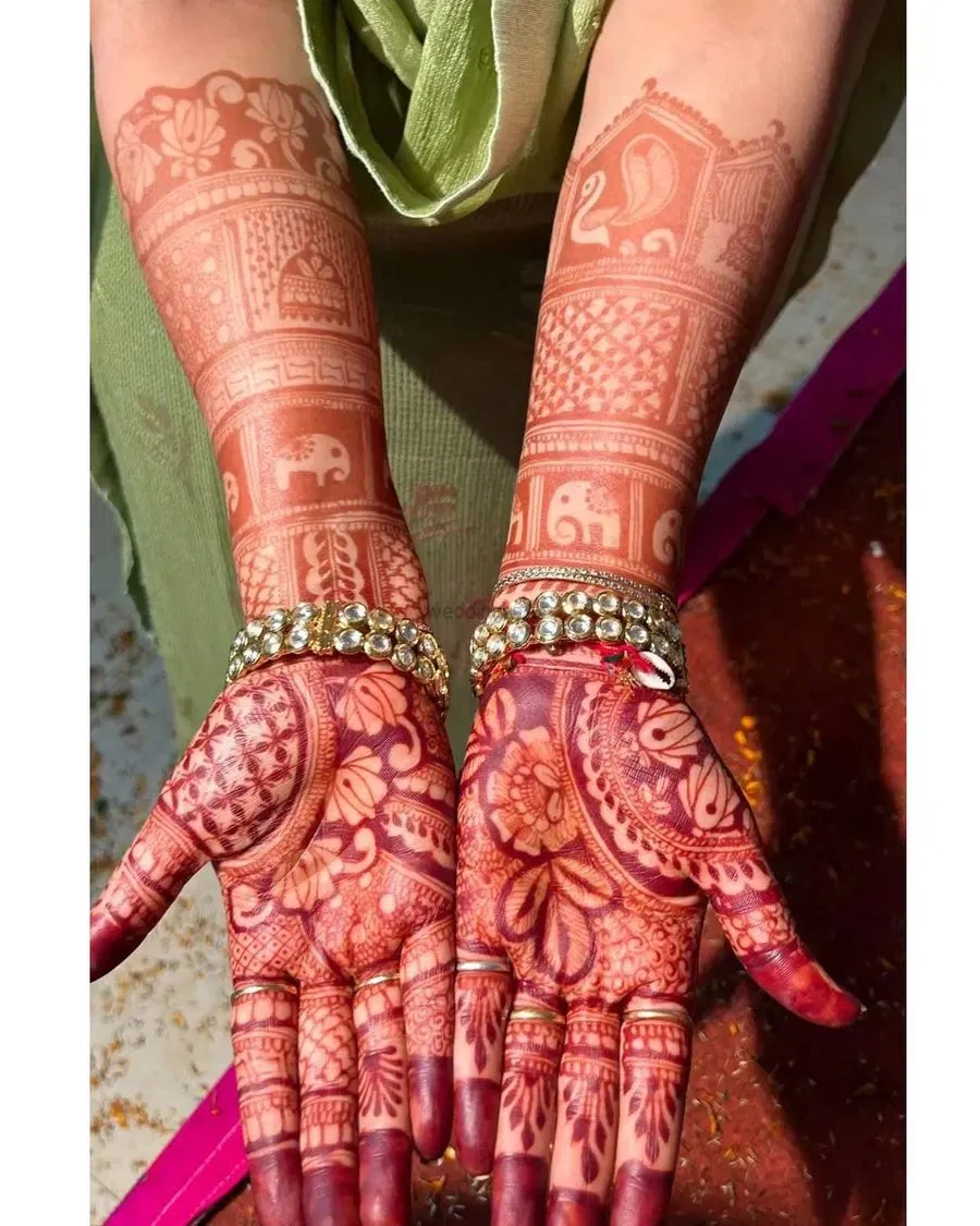 Mehndi Design with Figures