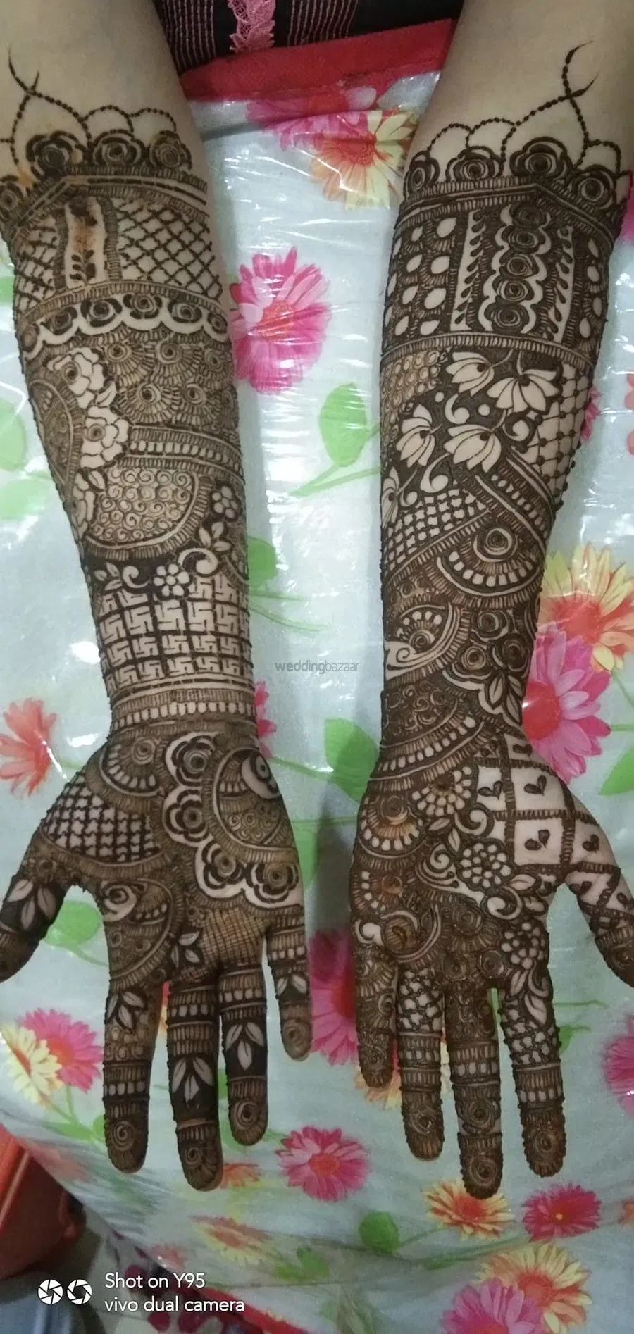 Full Hand Mehndi Design with Figures and Hearts (5)