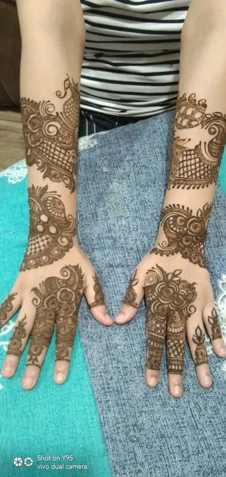 full hand mehndi design