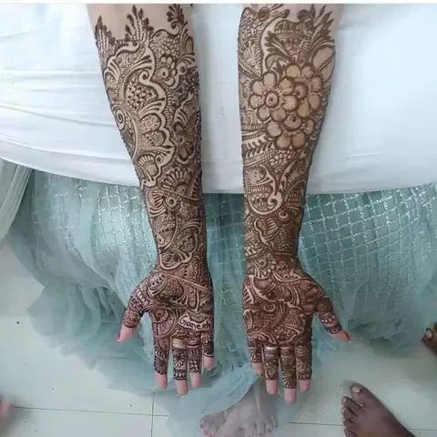 full hand mehndi design