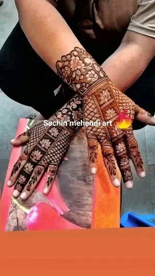 figure mehndi design