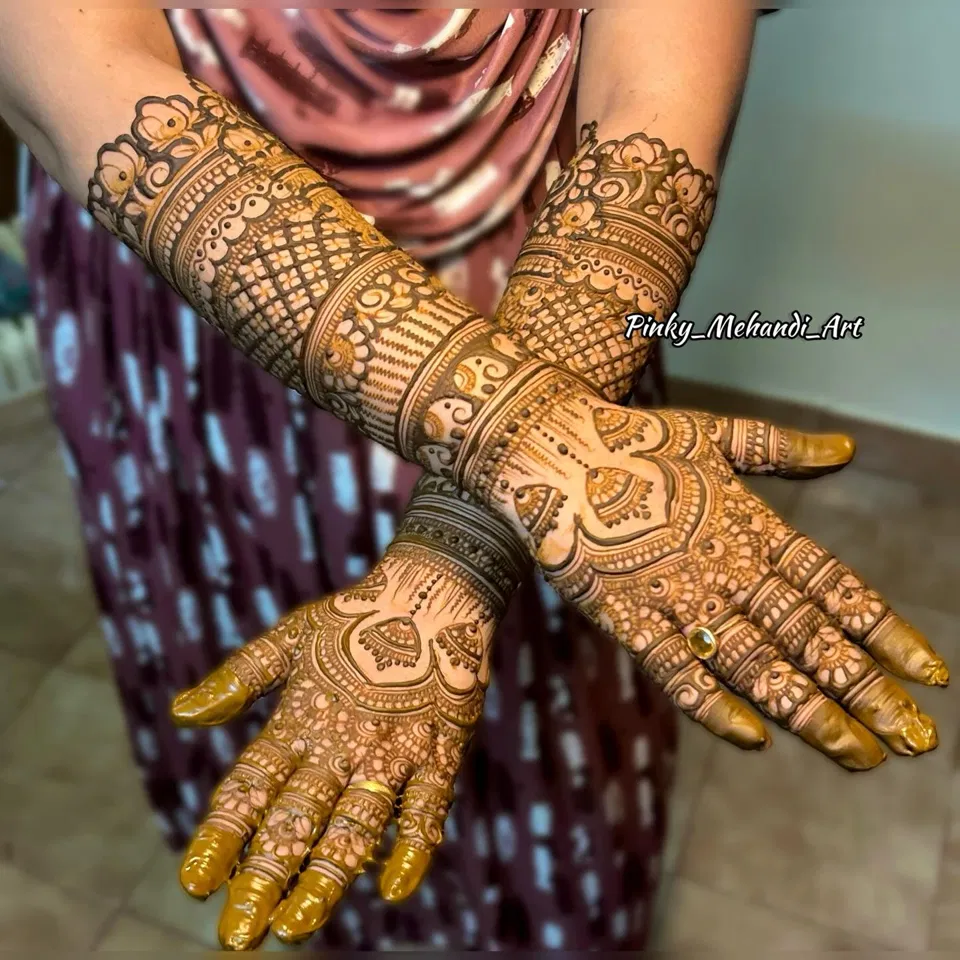 Bridal Back Hand Mehndi Design