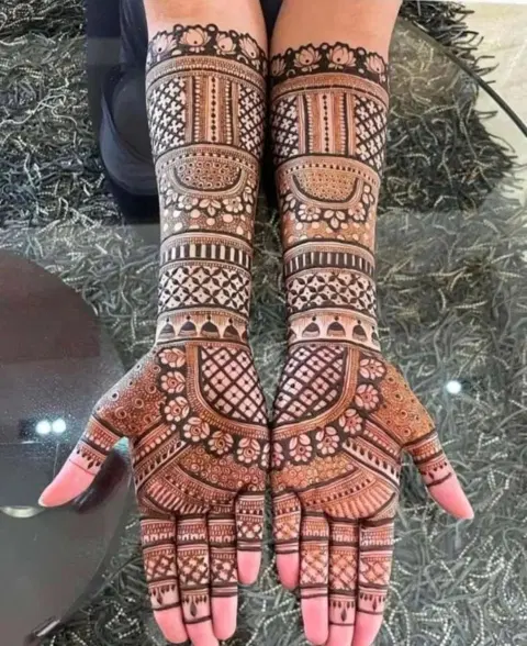 full hand mehndi design