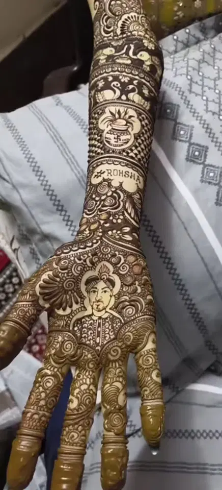 full hand mehndi design