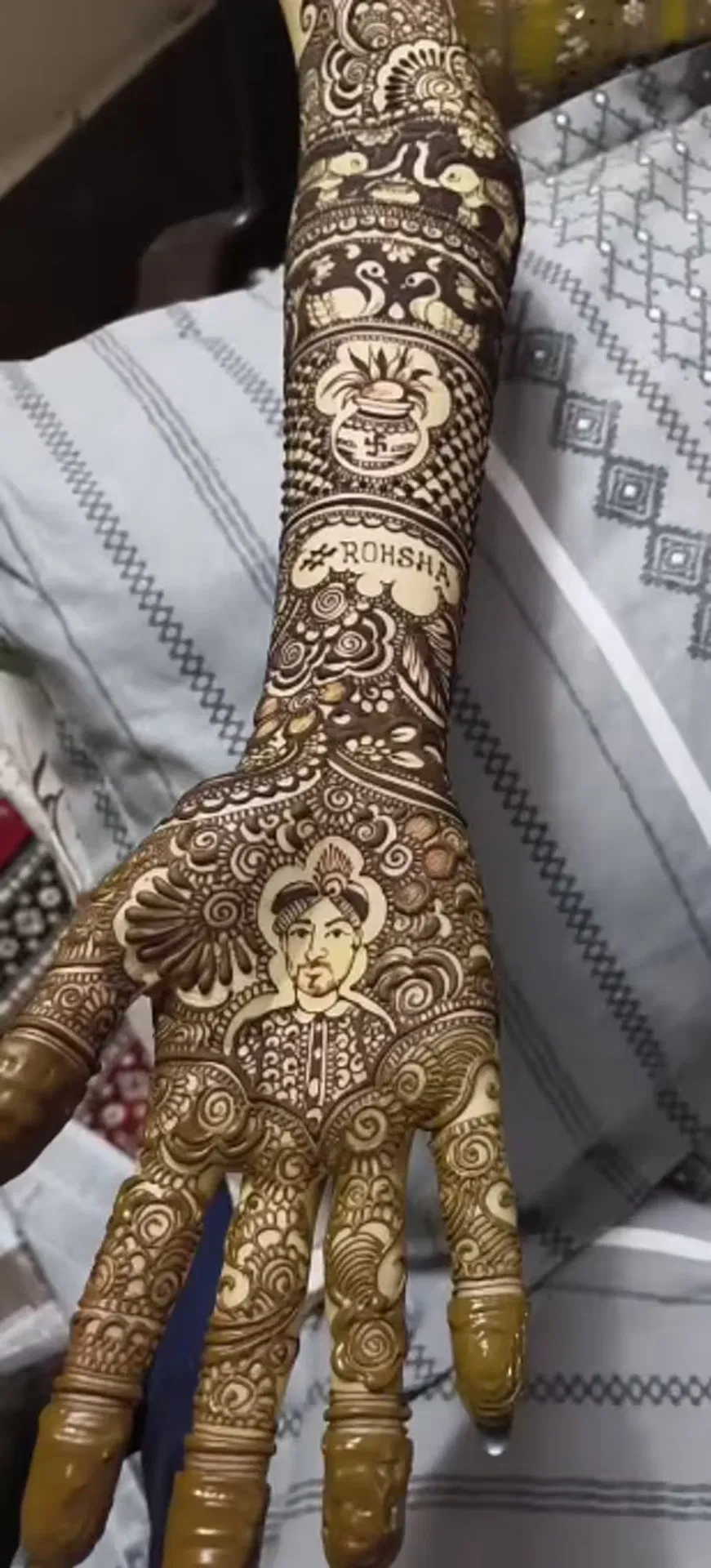Full Hand Mehndi Design