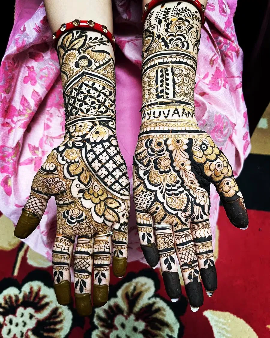 Back Hand Mehndi Design