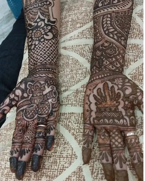 figure full hand mehndi design