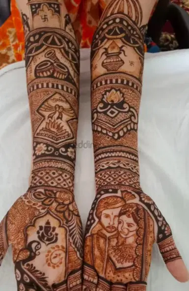 figure front hand mehndi design