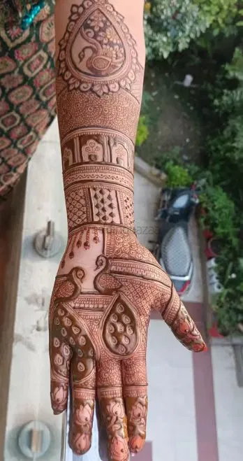 Front Hand Mehndi Design