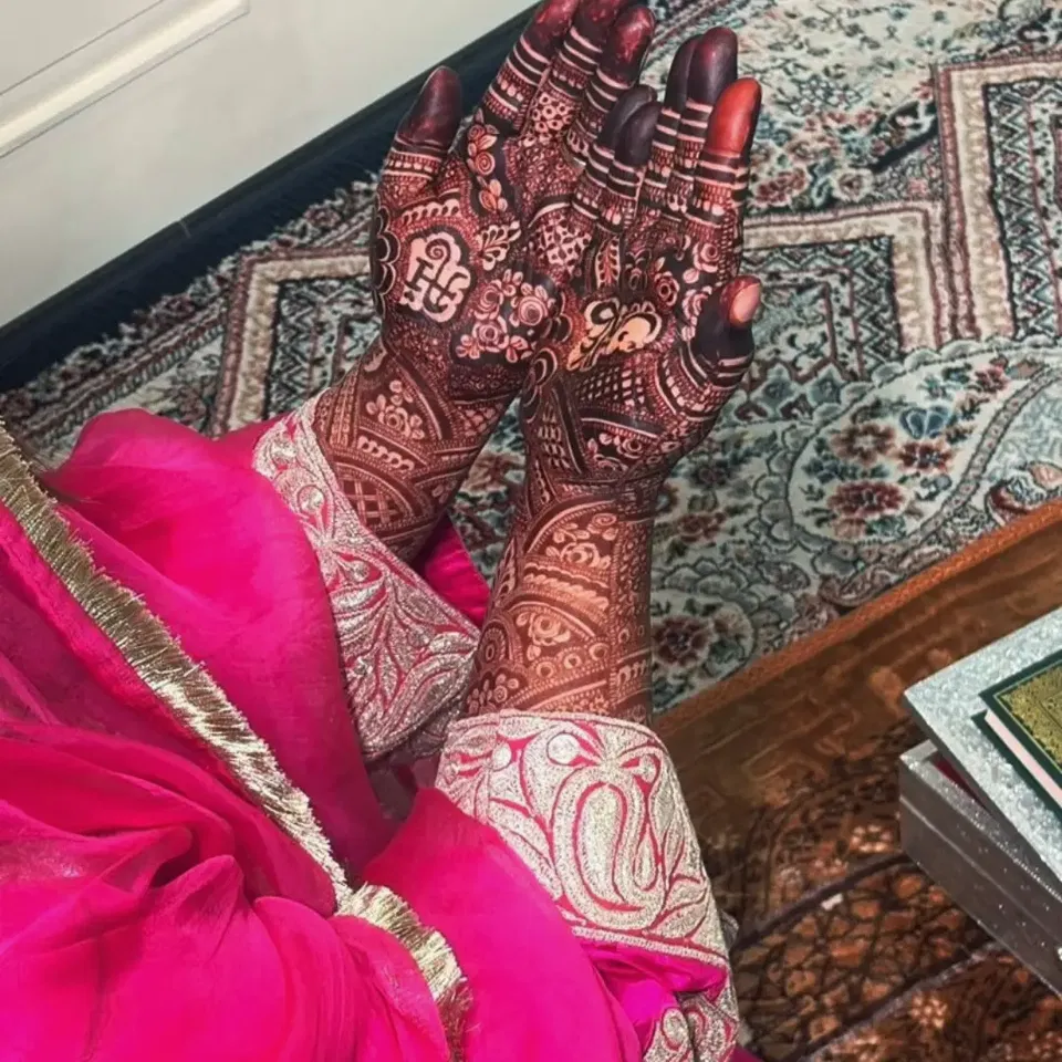 Full Hand Mehndi Design (3)