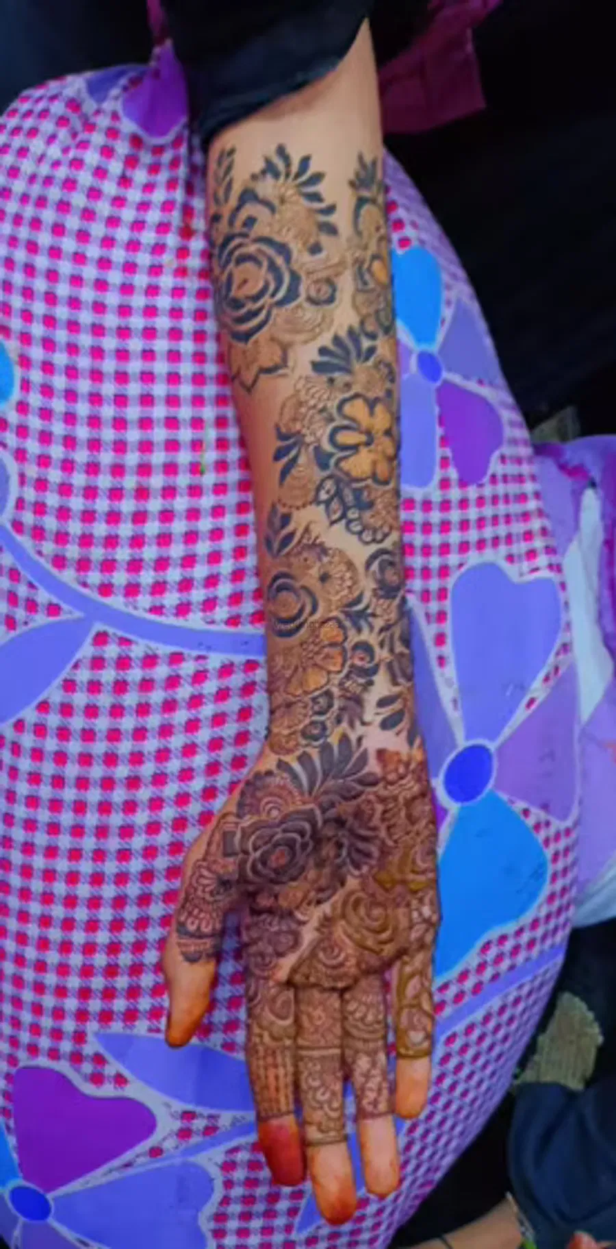 Front Hand Mehndi Design