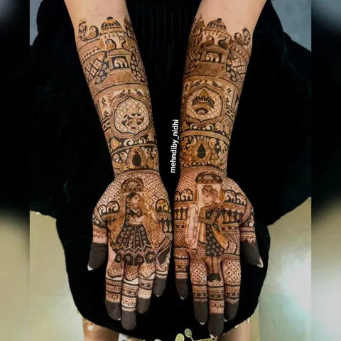 figure front hand mehndi design