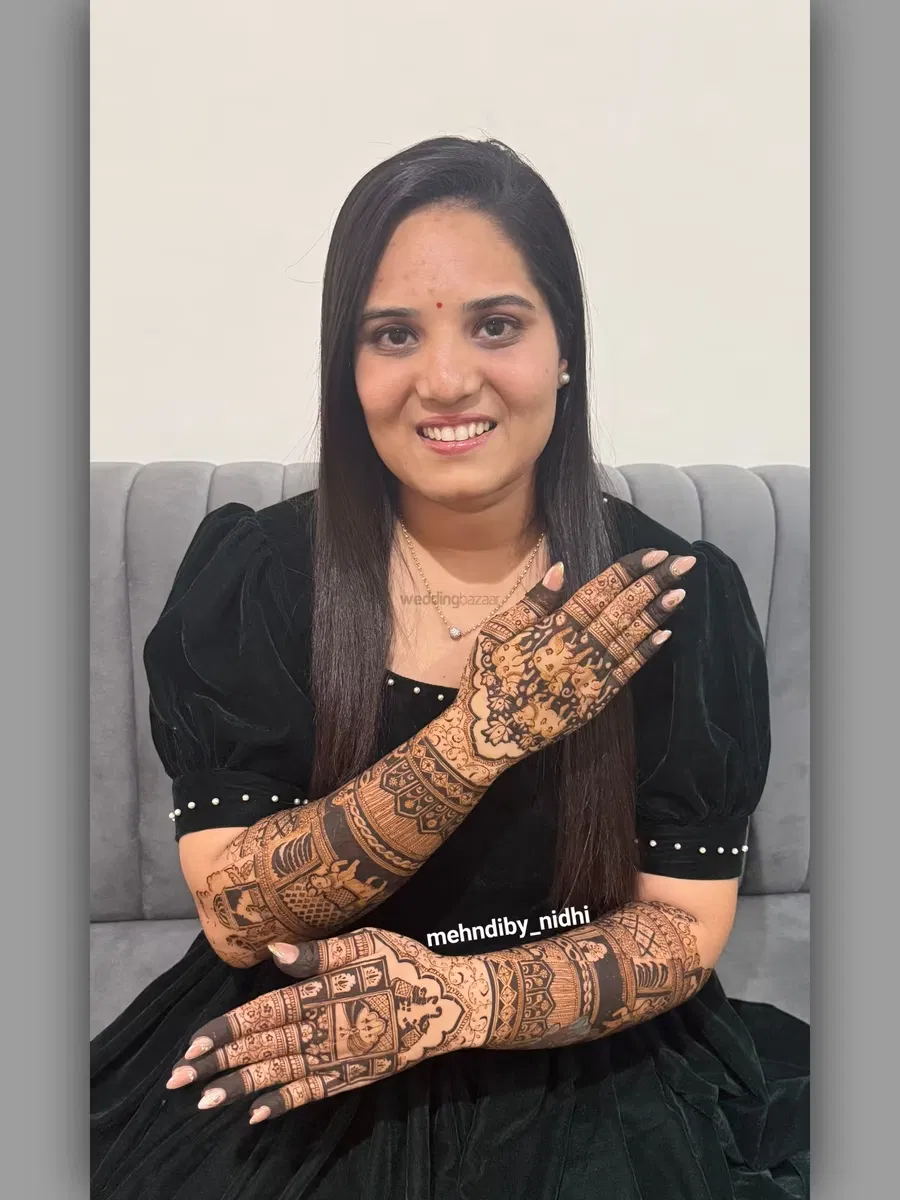 Back Hand Mehndi Design