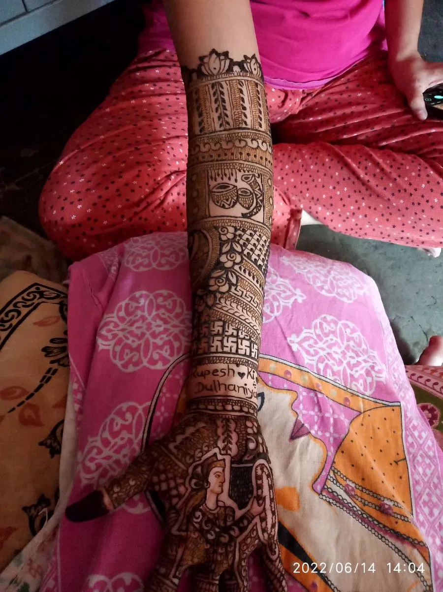 Full Hand Mehndi Design with Figures