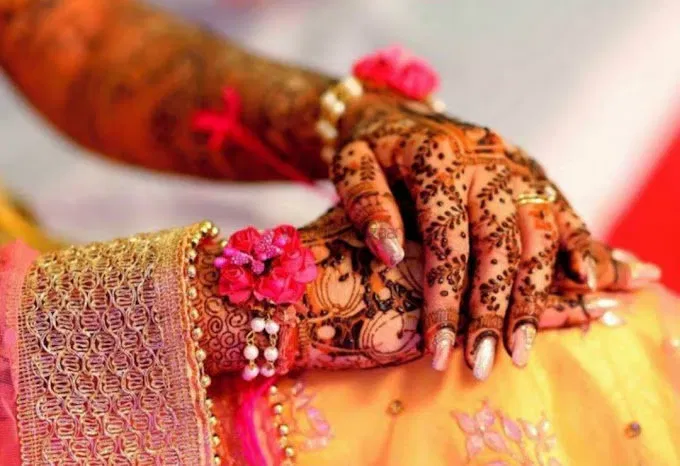 Front Hand Mehndi Design