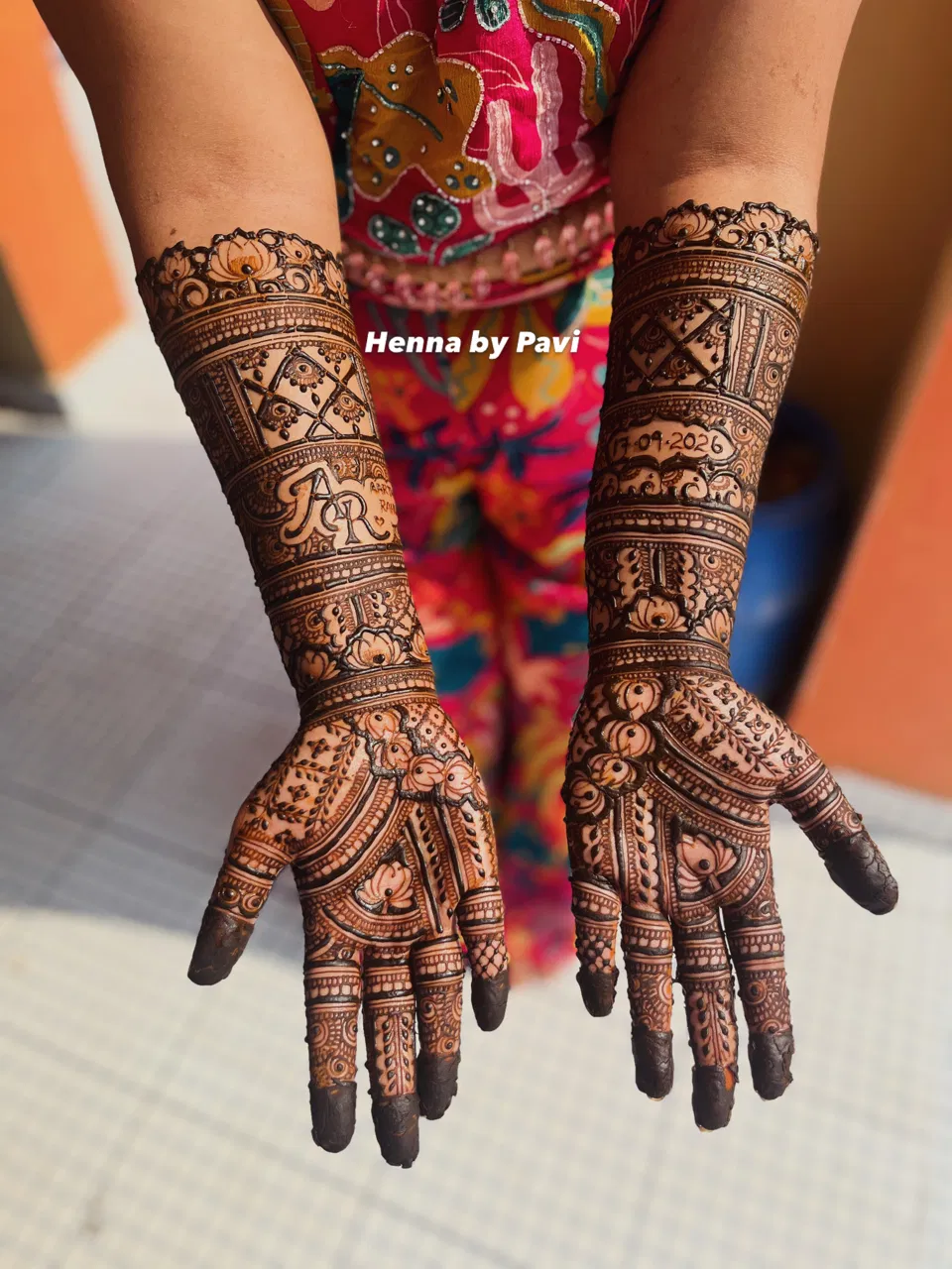 Bridal Full Hand Mehndi Design with Figures (3)