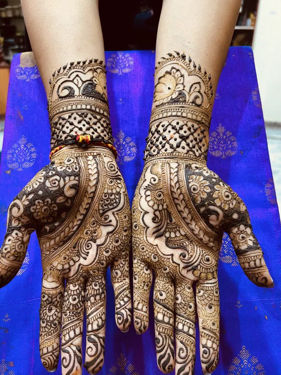 Back Hand Mehndi Design