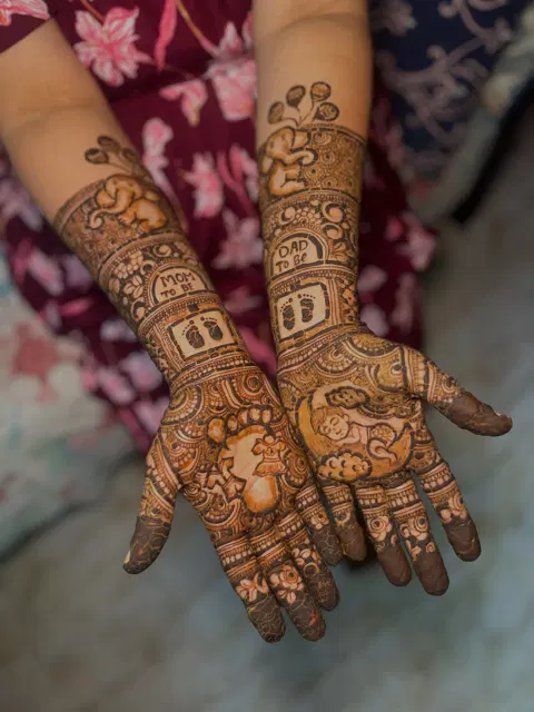 figure full hand mehndi design