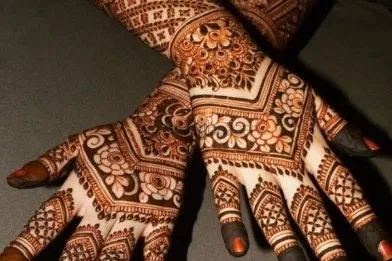 Front Hand Mehndi Design