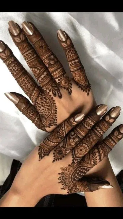 Royal Finger Mehndi Design
